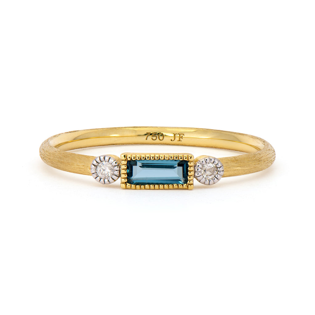 Petite Labradorite Baguette Ring